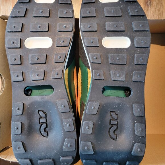 Nike Air Max Pre-Day | University Gold/Gorge Green | Men 10.5 / Women 12 | Like - Picture 2 of 10